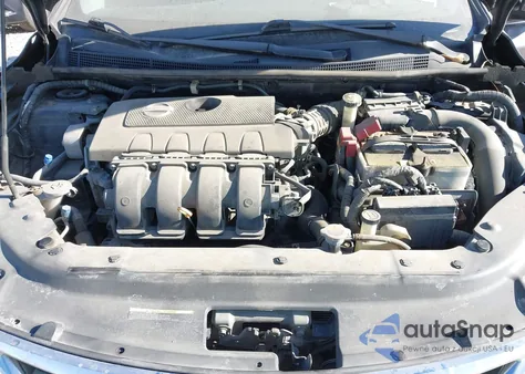 2013 Nissan Sentra Sr z USA, uszkodzony, nr VIN 3N1AB7AP9DL748972